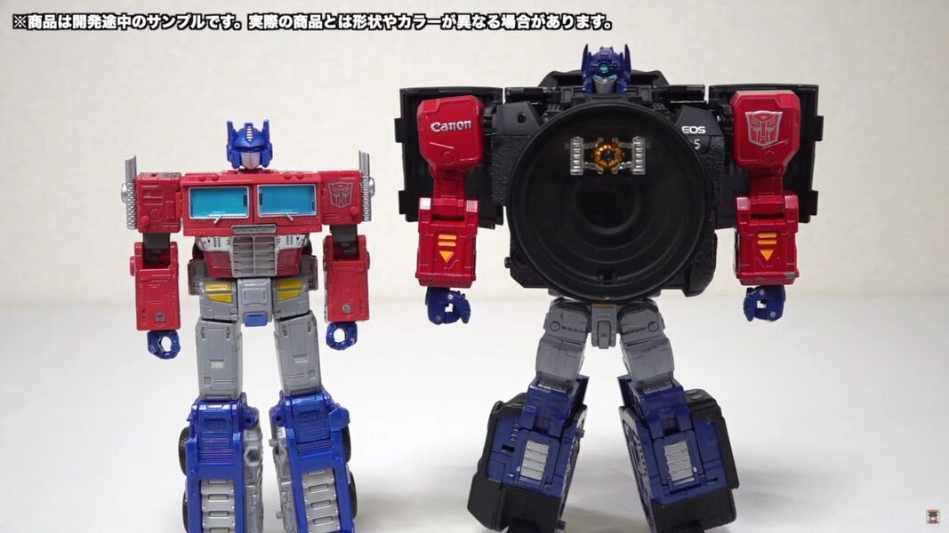 Canon X Transformers Optimus Prime R5 In Hand Image  (31 of 31)